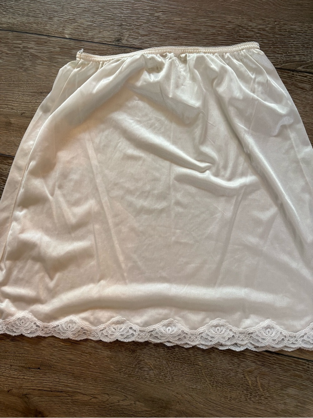 Women's Cream Half Slip with Lace Trim - Picture 3 of 4